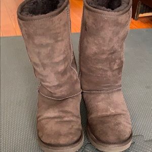 Ugg tall classic boots, size 6